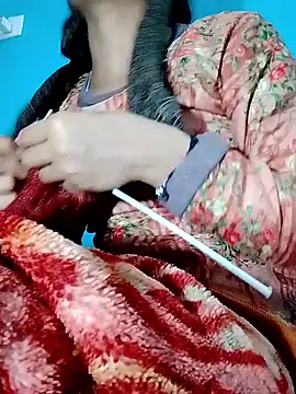 Snapshot of Pahadi_couple chatting on October 29, 2025, 3:33 pm Pahadi couple online show from October 29, 2025, 3:33 pm