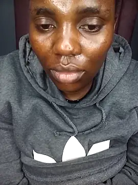 Snapshot of TheSpiceyQueen chatting on October 7, 2025, 11:39 pm TheSpiceyQueen online show from October 7, 2025, 11:39 pm