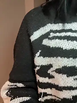 YourLittleDevil online show from December 21, 2025, 1:46 pm