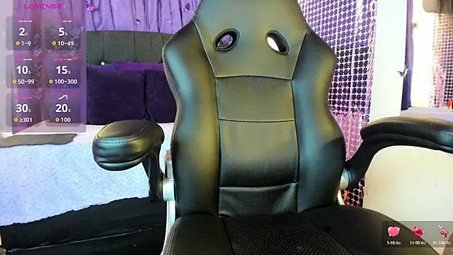 Snapshot of Moon_Play chatting on September 14, 2025, 2:17 pm Moon Play online show from September 14, 2025, 2:17 pm