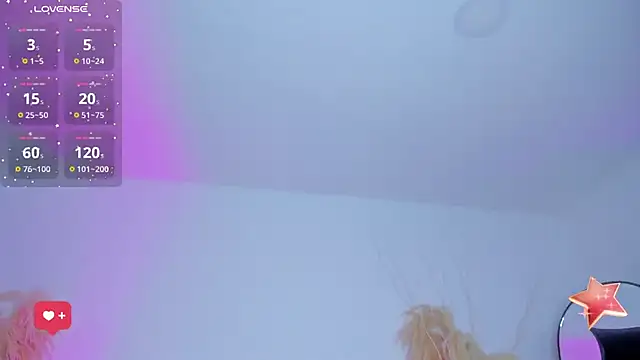 Snapshot of Emilywillis8 chatting on October 9, 2025, 1:11 pm Emilywillis8 online show from October 9, 2025, 1:11 pm