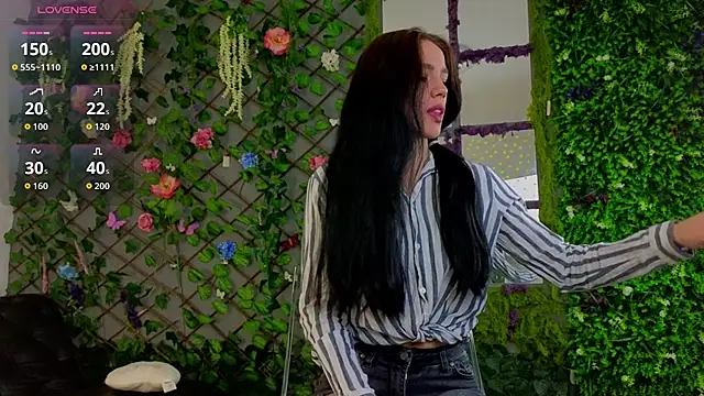 baby nyco online show from October 20, 2025, 4:51 pm