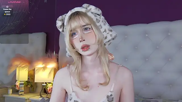 Snapshot of cutetomie chatting on August 2, 2026, 9:12 pm cutetomie online show from August 2, 2026, 9:12 pm