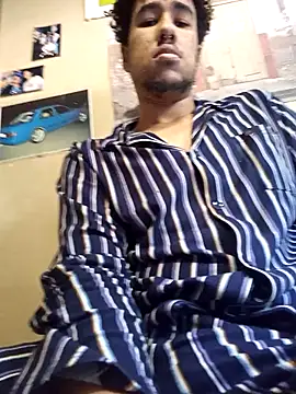 Snapshot of LilVirgin_24 chatting on October 3, 2025, 10:39 am LilVirgin 24 online show from October 3, 2025, 10:39 am