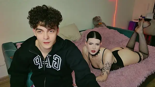 Snapshot of Alice18James chatting on November 9, 2025, 4:55 pm Alice18James online show from November 9, 2025, 4:55 pm