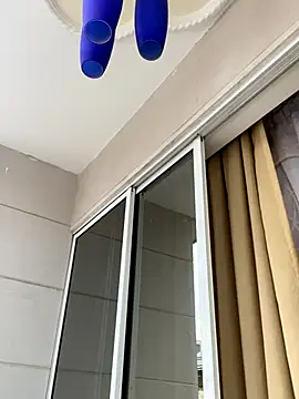 Snapshot of VeronicaSaenzx chatting on November 8, 2025, 9:40 pm VeronicaSaenzx online show from November 8, 2025, 9:40 pm