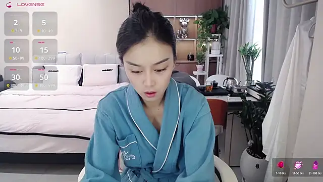 Snapshot of Xiao-zuzongl chatting on December 1, 2025, 2:34 am Xiao-zuzongl online show from December 1, 2025, 2:34 am