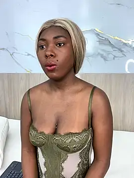 Snapshot of emily_browne chatting on October 21, 2025, 7:02 pm emily browne online show from October 21, 2025, 7:02 pm