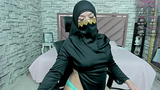 Snapshot of Amal_Bakir chatting on October 11, 2025, 12:22 am Amal Bakir online show from October 11, 2025, 12:22 am