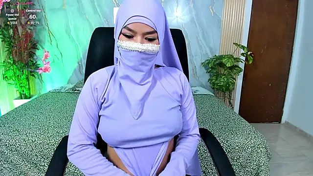 Snapshot of Amal_Bakir chatting on November 11, 2025, 12:49 am Amal Bakir online show from November 11, 2025, 12:49 am