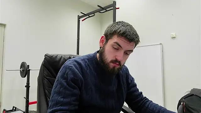 Snapshot of Mike_Platano chatting on December 5, 2025, 9:23 pm Mike Platano online show from December 5, 2025, 9:23 pm