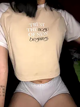 Snapshot of blinkiii_ chatting on November 25, 2025, 12:44 am blinkiii online show from November 25, 2025, 12:44 am