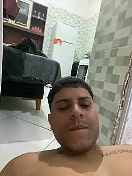 Lucasbrr26 online show from February 8, 2026, 7:50 am