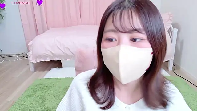 Snapshot of Haru_chiii chatting on November 23, 2025, 11:09 am Haru chiii online show from November 23, 2025, 11:09 am