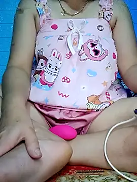 merylove-00 online show from May 5, 2026, 10:24 pm