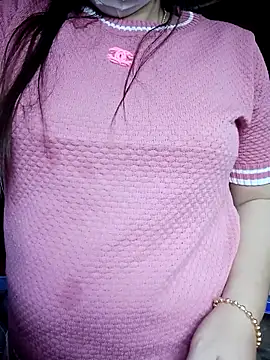 Snapshot of merylove-00 chatting on December 3, 2025, 2:34 am merylove-00 online show from December 3, 2025, 2:34 am