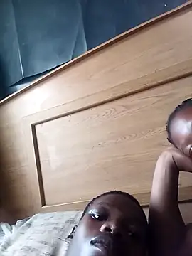 Snapshot of phumlanisanka chatting on April 5, 2026, 8:32 am phumlanisanka online show from April 5, 2026, 8:32 am