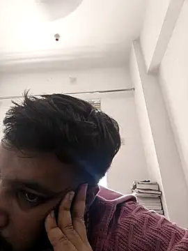 vinay smalldick online show from May 5, 2026, 5:43 am