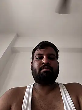 Snapshot of vinay_smalldick chatting on August 4, 2026, 4:06 am vinay smalldick online show from August 4, 2026, 4:06 am