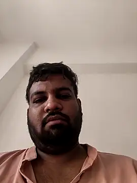 vinay smalldick online show from April 28, 2026, 3:44 am