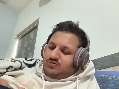 Snapshot of chiikuloveu chatting on February 14, 2026, 6:02 am chiikuloveu online show from February 14, 2026, 6:02 am