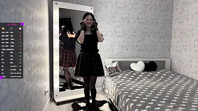 FakeLamb online show from October 19, 2025, 9:06 pm