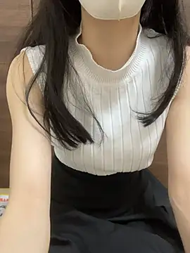 Snapshot of yayoi_jp chatting on June 27, 2026, 3:51 pm yayoi jp online show from June 27, 2026, 3:51 pm