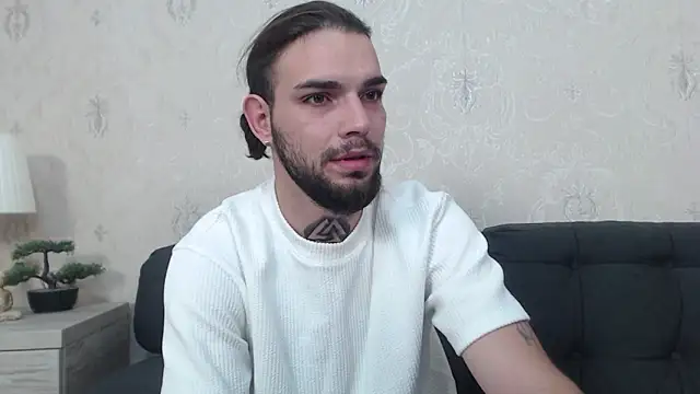 Snapshot of DanyelCarter chatting on October 9, 2025, 6:41 pm DanyelCarter online show from October 9, 2025, 6:41 pm