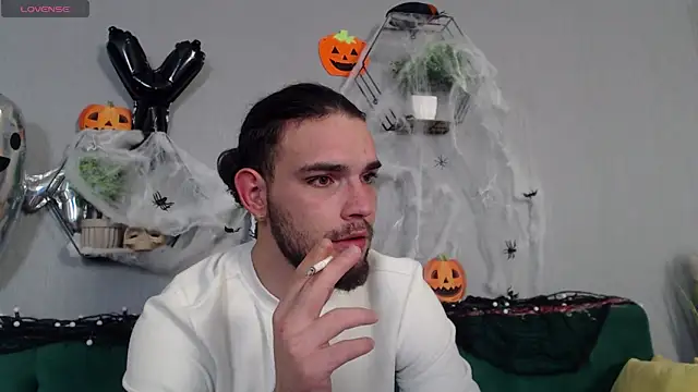 Snapshot of DanyelCarter chatting on October 25, 2025, 7:58 pm DanyelCarter online show from October 25, 2025, 7:58 pm