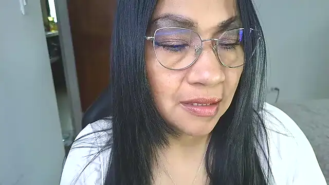 LissafeetHott online show from December 5, 2025, 9:01 pm