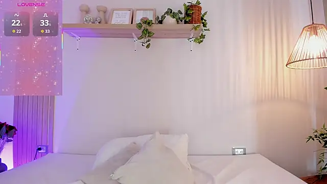 Cristalfoxy  online show from January 14, 2026, 7:17 pm