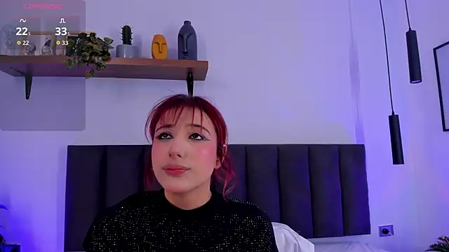 Snapshot of Cristalfoxy_ chatting on June 29, 2026, 8:52 pm Cristalfoxy online show from June 29, 2026, 8:52 pm