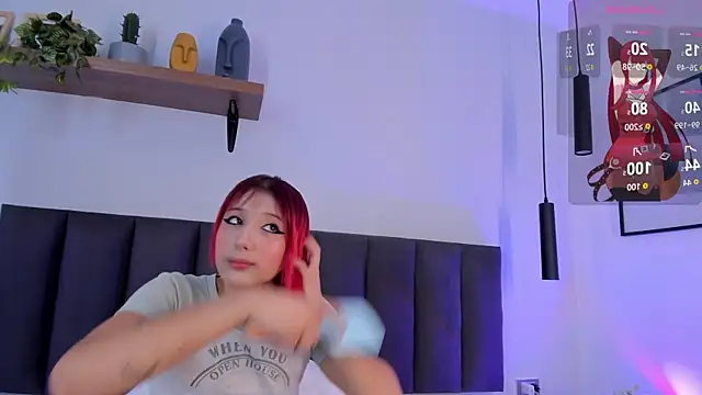Cristalfoxy  online show from June 14, 2026, 8:32 pm