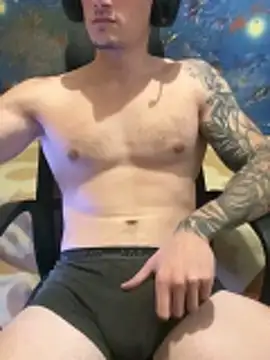 fronkie9384 online show from November 6, 2025, 11:58 am