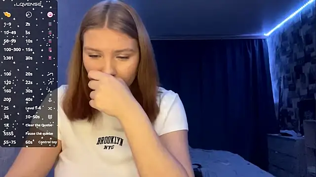 SwiiSweet online show from November 7, 2025, 4:11 pm