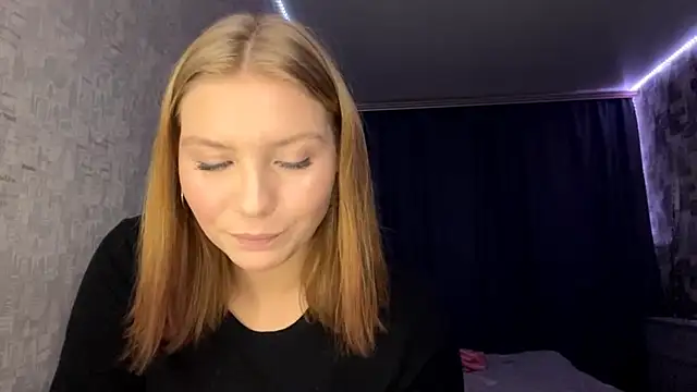 SwiiSweet online show from October 25, 2025, 4:07 pm