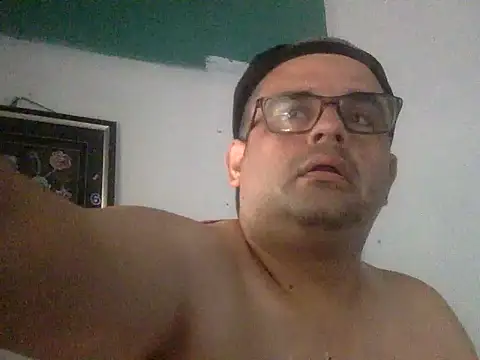 Katracho6969 online show from May 3, 2026, 4:54 pm