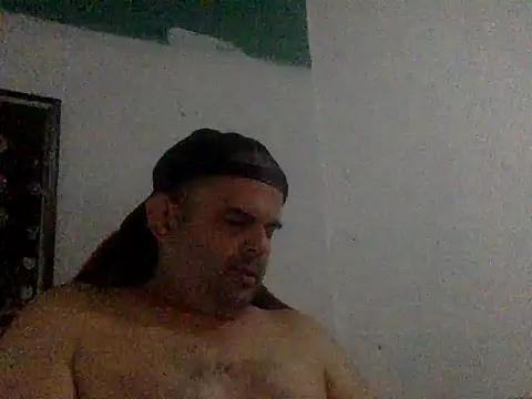 Katracho6969 online show from May 4, 2026, 11:51 pm