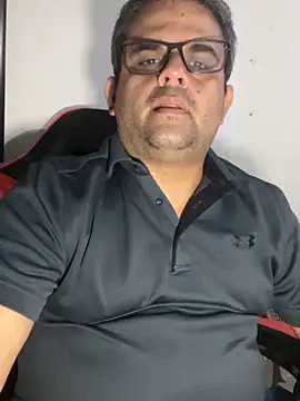 Katracho6969 online show from February 12, 2026, 4:12 am