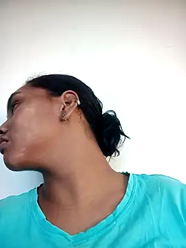 Lucy-Ferr online show from December 4, 2025, 1:54 pm