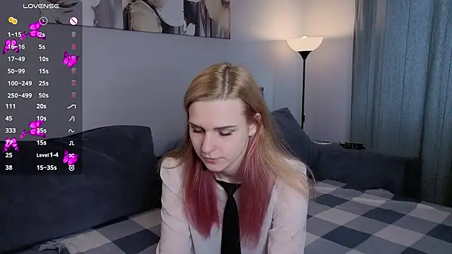 HelenMartines online show from October 16, 2025, 10:12 am