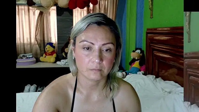  Charlize theron  online show from March 1, 2026, 10:43 pm