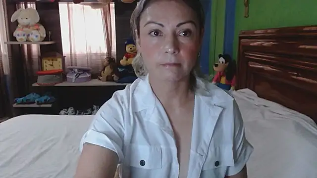  Charlize theron  online show from November 25, 2025, 7:47 pm