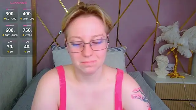 Snapshot of AlexandraGreen chatting on April 11, 2026, 9:18 pm AlexandraGreen online show from April 11, 2026, 9:18 pm