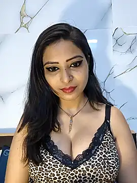 QUEEN-ADITI online show from April 7, 2026, 6:54 pm