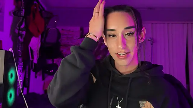 xoFrankie online show from December 20, 2025, 1:52 am