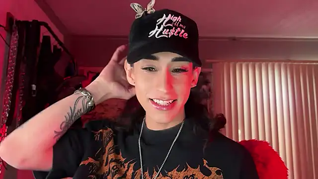 Snapshot of xoFrankie chatting on March 23, 2026, 10:42 pm xoFrankie online show from March 23, 2026, 10:42 pm