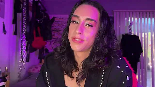 xoFrankie online show from October 9, 2025, 12:11 am