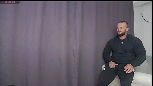 Snapshot of RickyMiami1 chatting on October 15, 2025, 6:16 pm RickyMiami1 online show from October 15, 2025, 6:16 pm