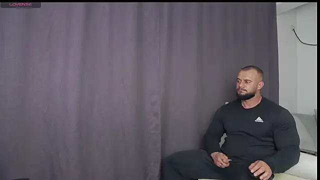 Snapshot of RickyMiami1 chatting on October 10, 2025, 7:47 pm RickyMiami1 online show from October 10, 2025, 7:47 pm